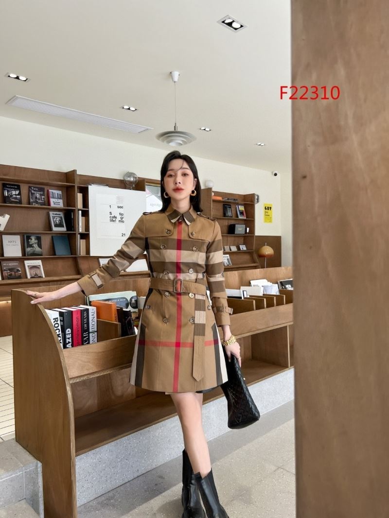 Burberry Outwear